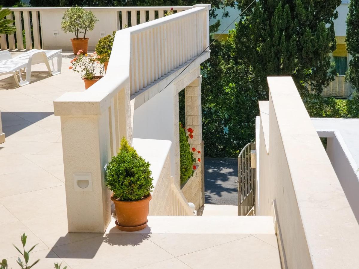 חוואר Apartments Nikolina מראה חיצוני תמונה