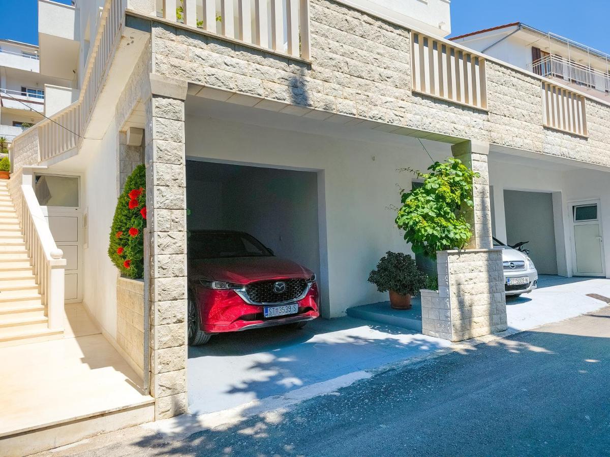 חוואר Apartments Nikolina מראה חיצוני תמונה