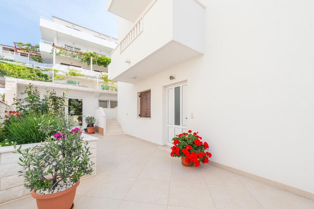חוואר Apartments Nikolina מראה חיצוני תמונה