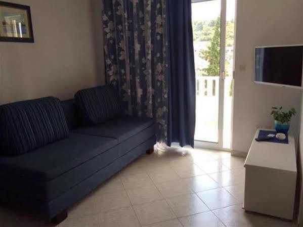 חוואר Apartments Nikolina מראה חיצוני תמונה