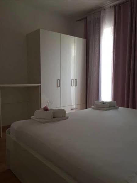 חוואר Apartments Nikolina מראה חיצוני תמונה