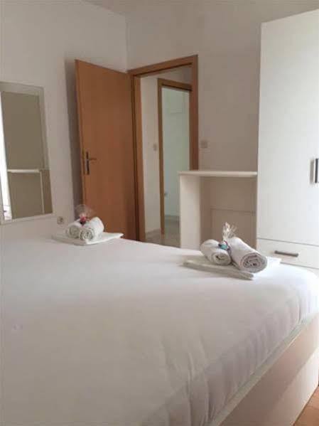 חוואר Apartments Nikolina מראה חיצוני תמונה