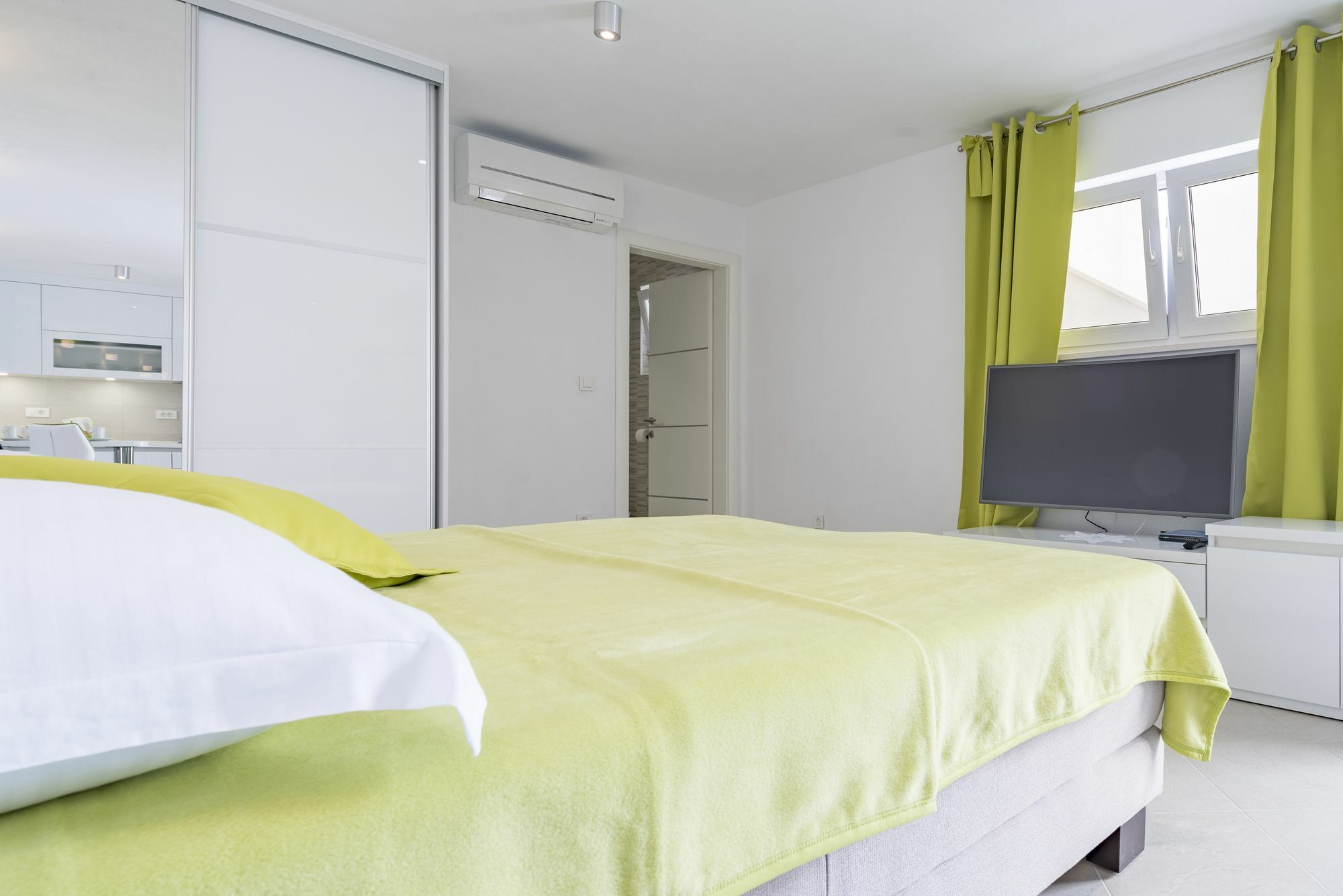 חוואר Apartments Nikolina מראה חיצוני תמונה