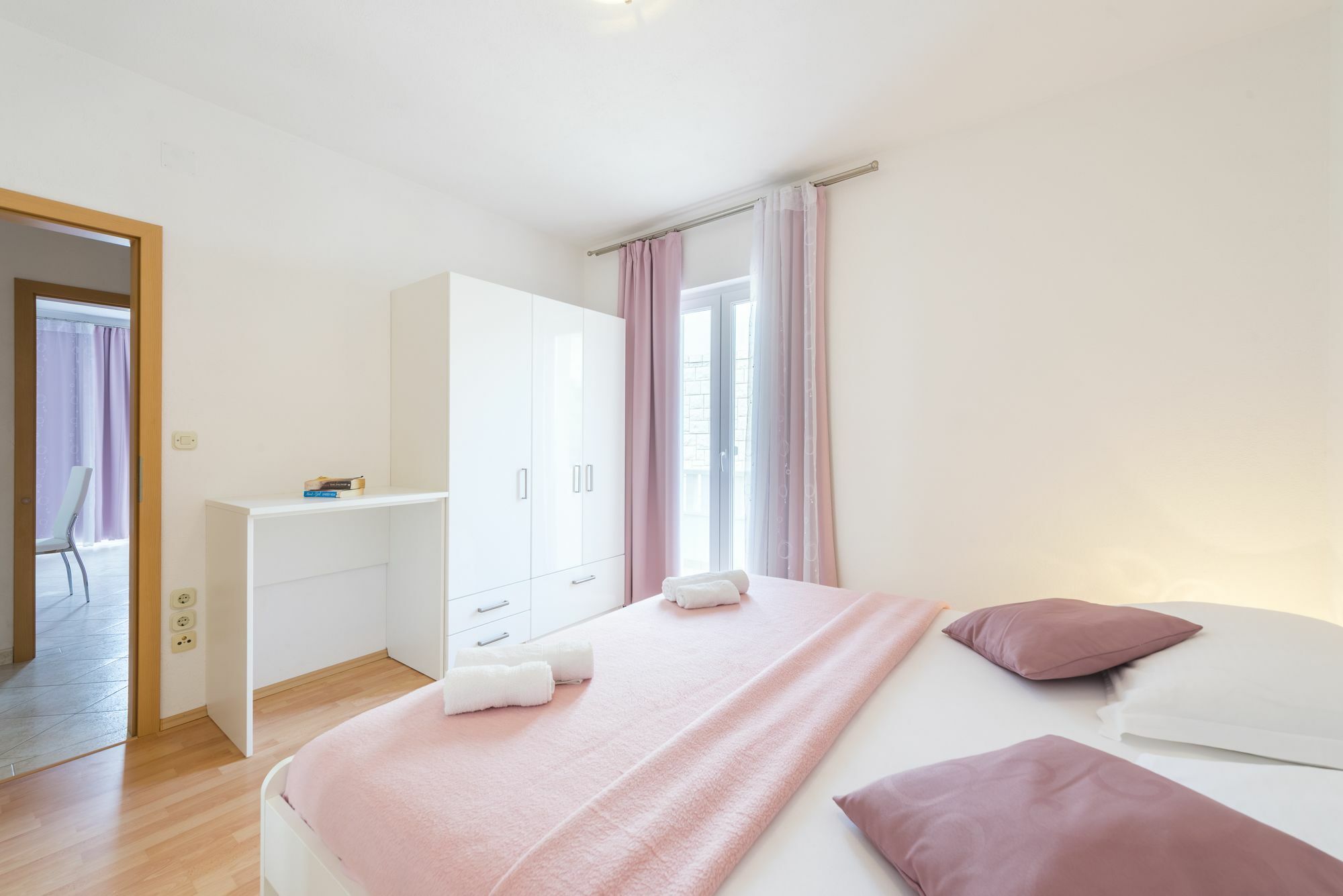 חוואר Apartments Nikolina מראה חיצוני תמונה