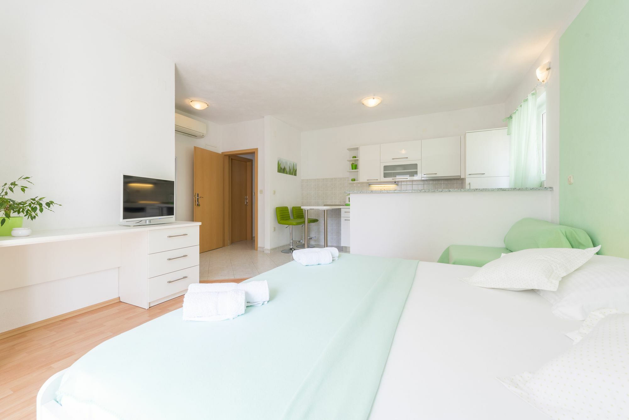 חוואר Apartments Nikolina מראה חיצוני תמונה